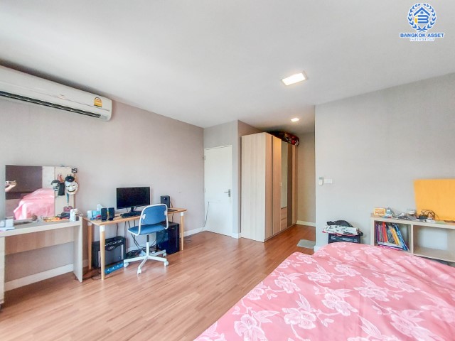 *****บ้านเดี่ยวมือสองย่านกรุงเทพฯ ม.มัณฑนา กัลปพฤกษ์-วงแหวน คุณภาพระดับ L&H เนื้อที่กว้างขวางถึง 53.6 ตร.ว. ฟังก์ชัน 3 ห้องนอน 3 ห้องน้ำ 2 ที่จอดรถ บนทำเลเดินทางสะดวก ติดถ.กาญจนาภิเษก ใกล้รถไฟฟ้าสายสีน้ำเงิน "สถานีหลักสอง" และทางด่วน "ศรีรัช" จองเลย!